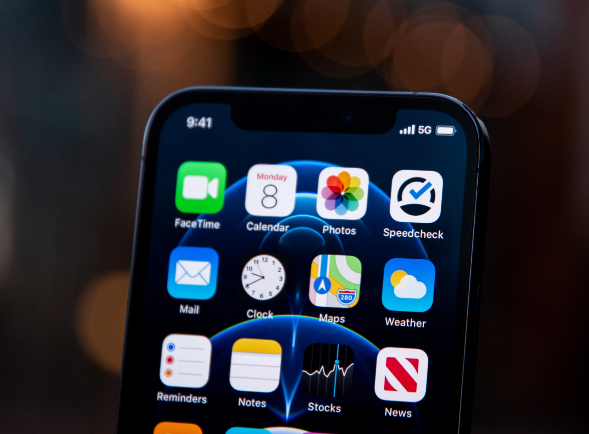 长倘口镇苹果手机维修分享为什么 iPhone 12 在冬季会自动关机 
